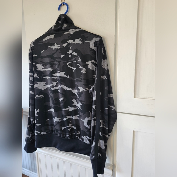 Infinite Performance zip-up sweater size L - Picture 5 of 6